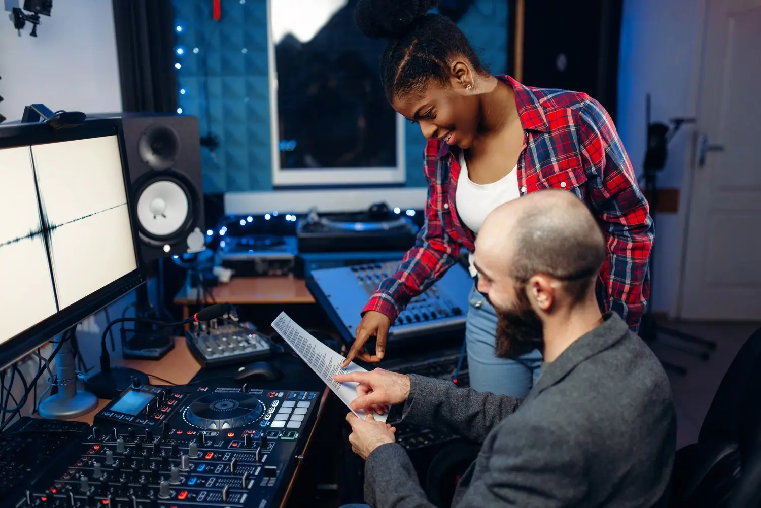 Domowe studio nagrań: niezbędny sprzęt na start