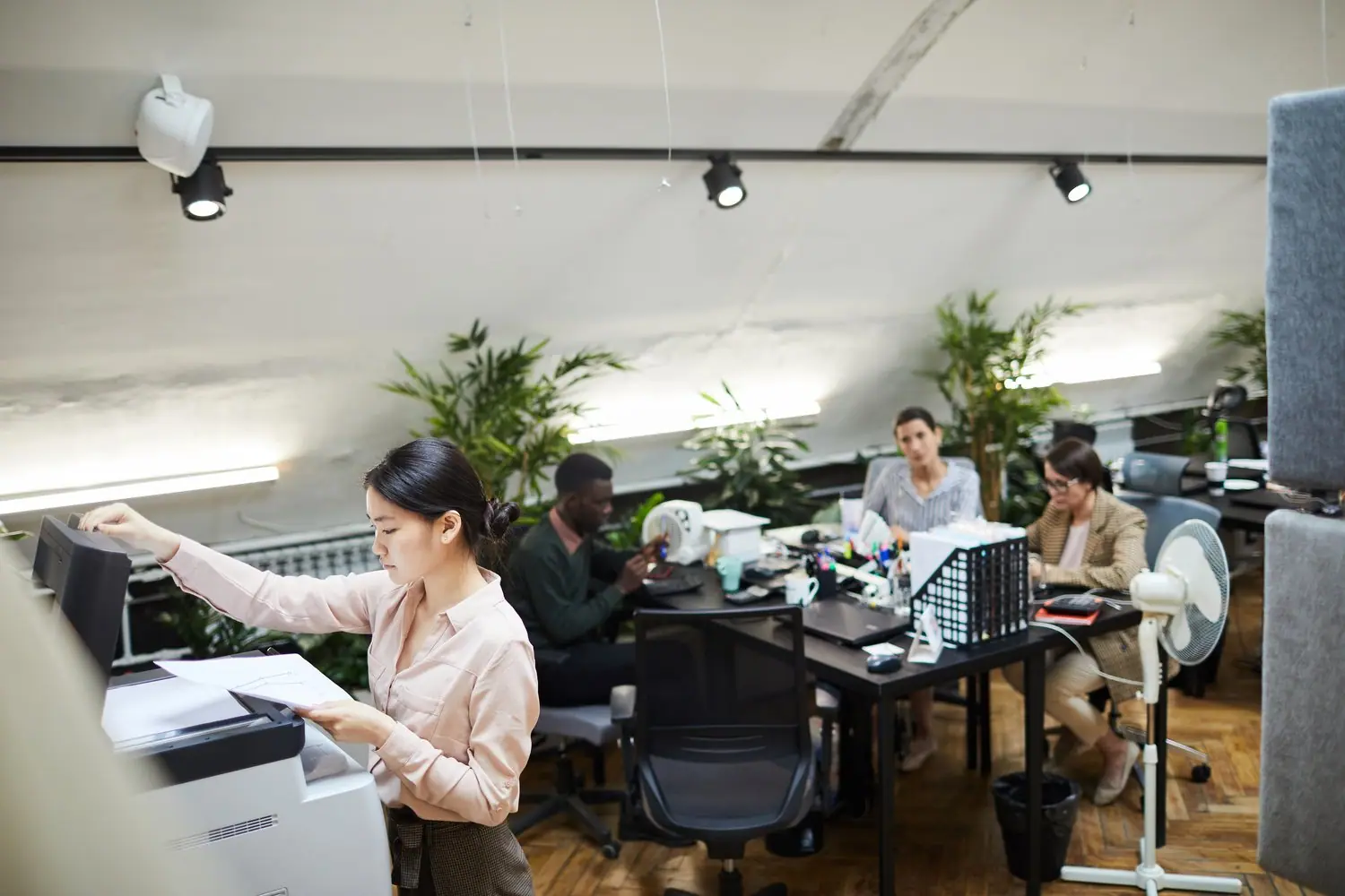 Ergonomia w home office: jak zorganizować stanowisko pracy?