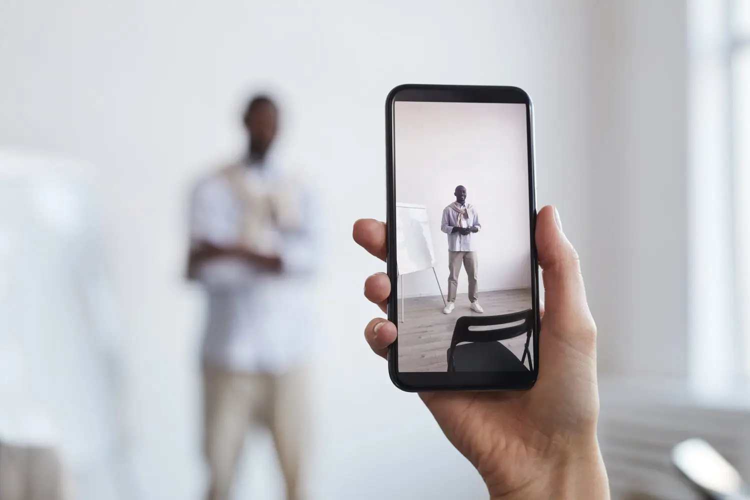 Smartfonowe aparaty z AI: jak wykorzystać sztuczną inteligencję w fotografii
