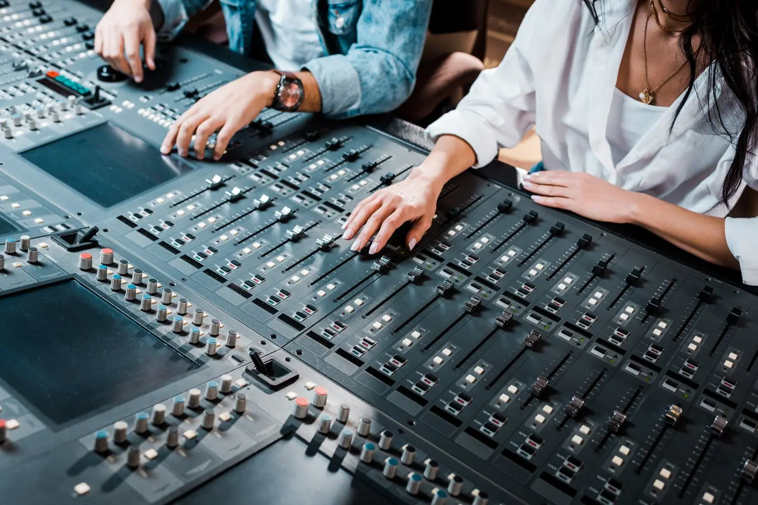 Aplikacje do zarządzania dźwiękiem w systemie - konfiguracja audio na komputerze