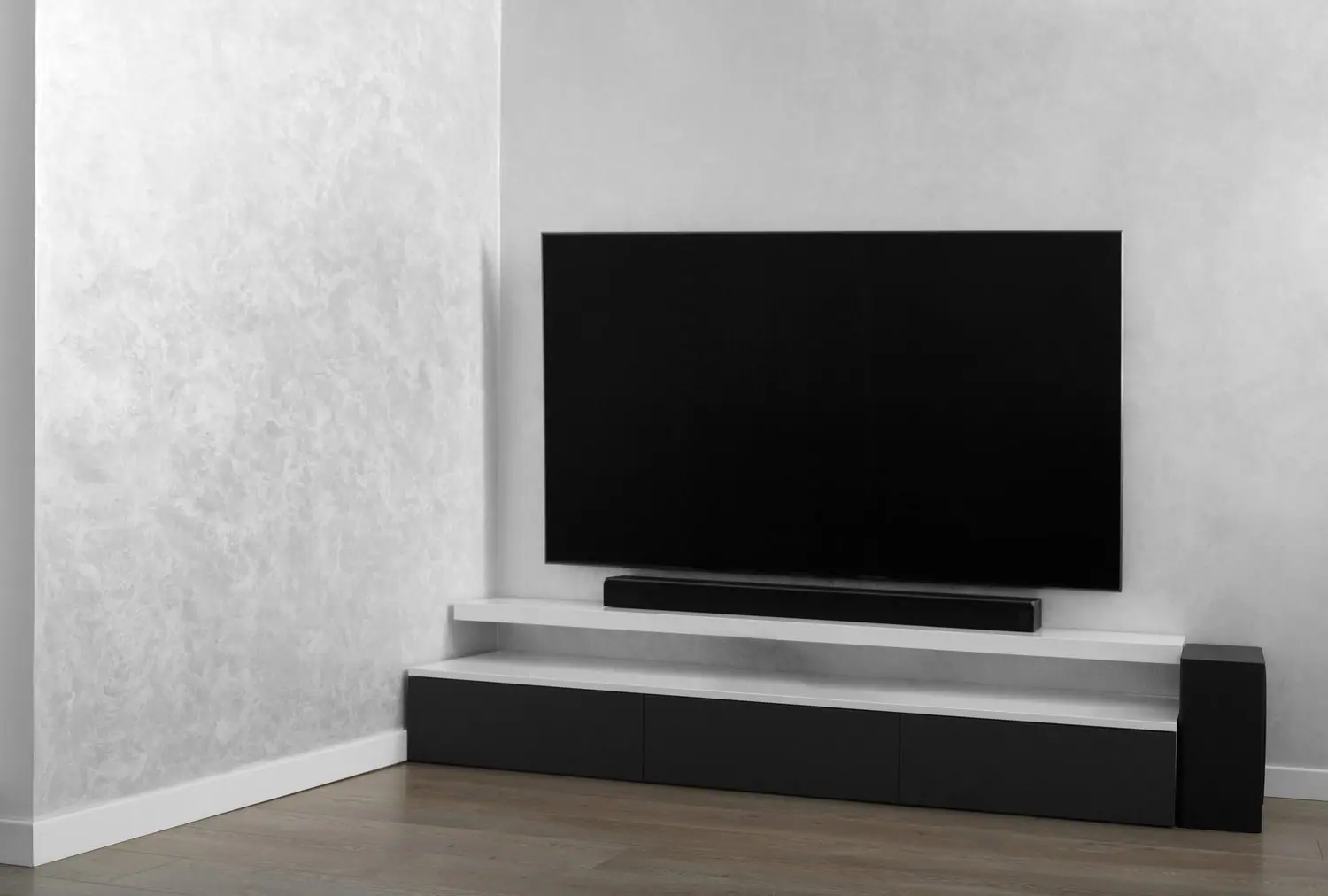 Jak podłączyć soundbar do telewizora - krok po kroku dla początkujących